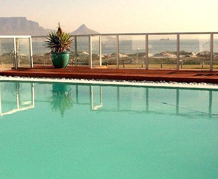 Blouberg Beachfront Accommodation Bloubergstrand Eksteriør billede