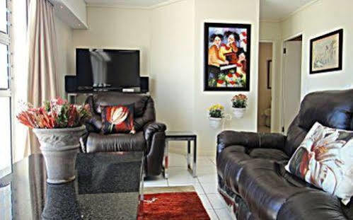 Blouberg Beachfront Accommodation Bloubergstrand Eksteriør billede