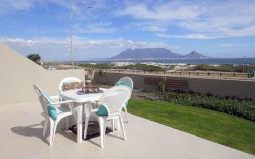 Blouberg Beachfront Accommodation Bloubergstrand Eksteriør billede